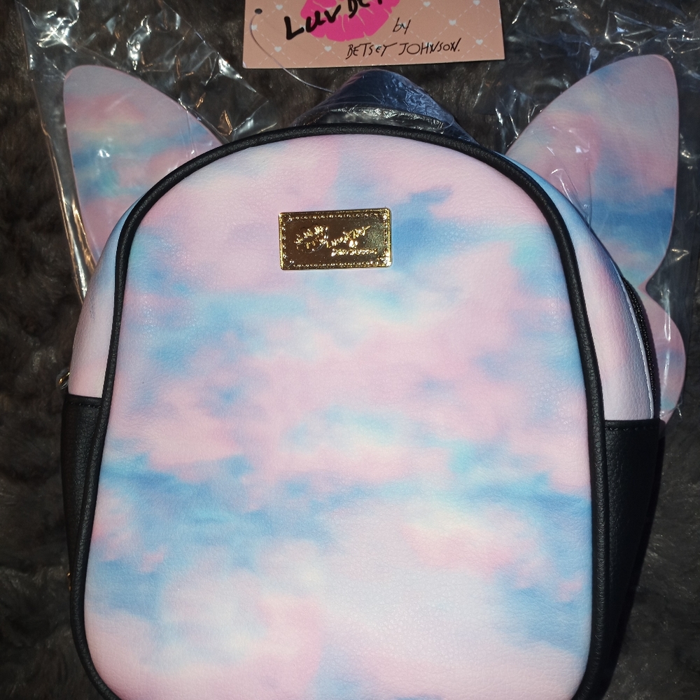 BNWT BESTY JOHNSON BACKPACK - Picture 7 of 7